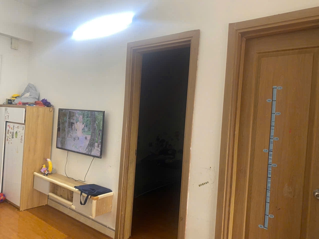 Bán căn hộ 67m2, 2 ngủ, tầng đẹp 3 tòa trong KĐT Thanh Hà