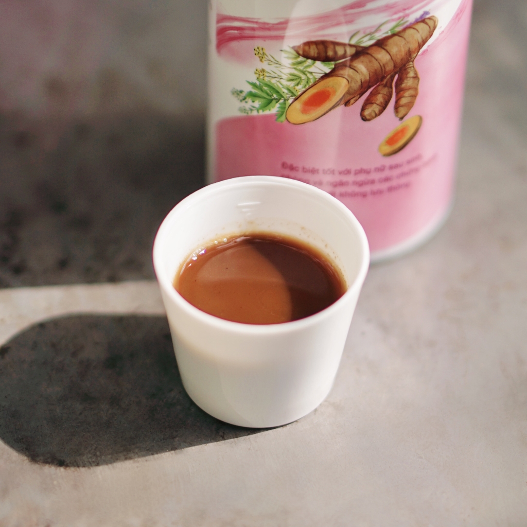 Nước Xông, Ngâm , Rửa phụ khoa Hoa Thiên chai 250ml