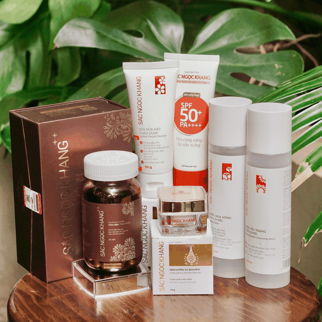Combo Mờ Nám, Đẹp Da Sắc Ngọc Khang: Sữa Rửa Mặt 50g, Nước Tẩy Trang Thảo Dược 145ml, Nước Hoa Hồng Thảo Dược 145ml, Kem Dưỡng Da Ban Đêm 10g, Kem Chống Nắng