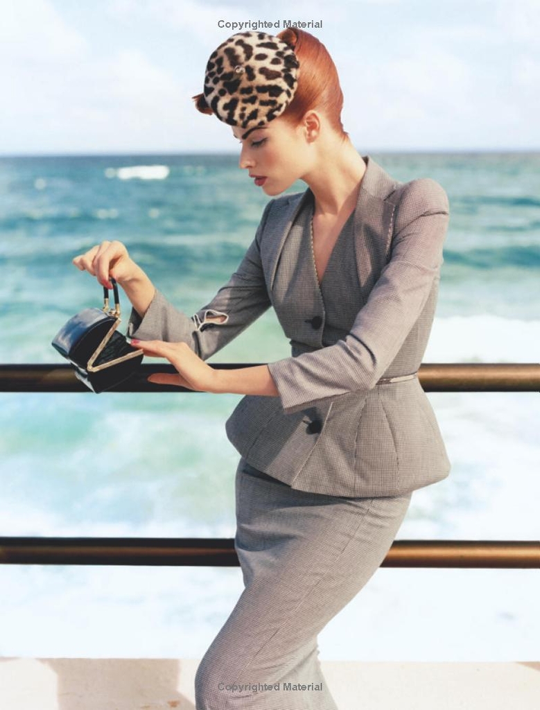 Vogue Essentials: Handbags