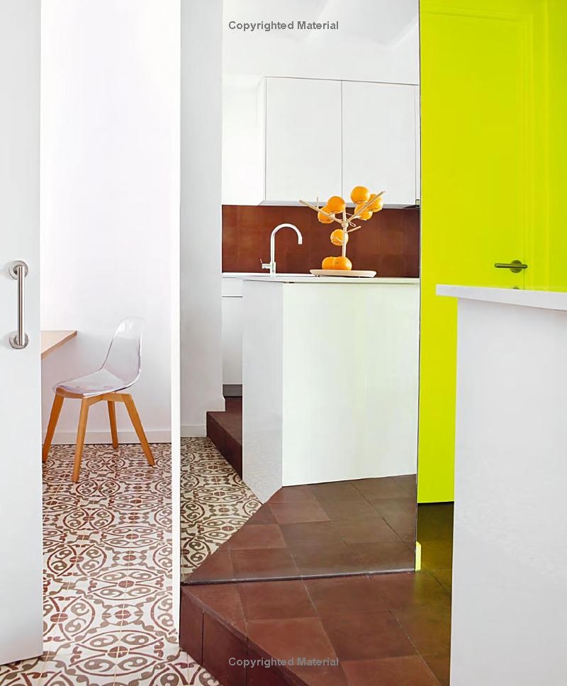 Living little : Simplicity and style in a small space