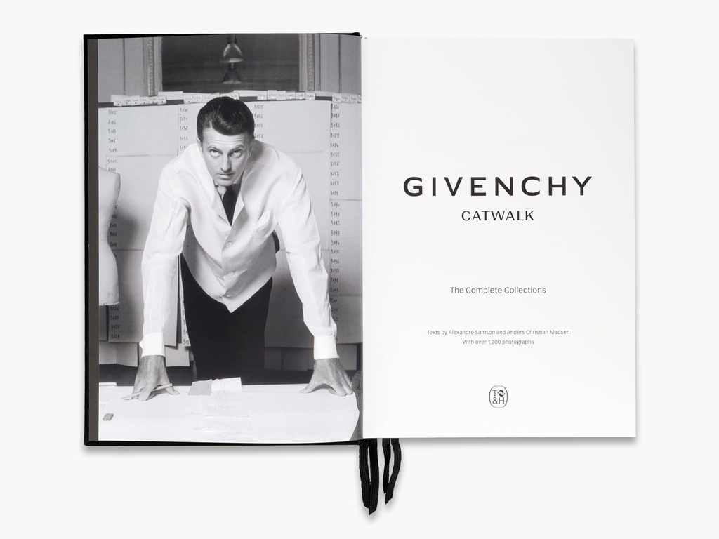 Givenchy Catwalk : The Complete Collections
