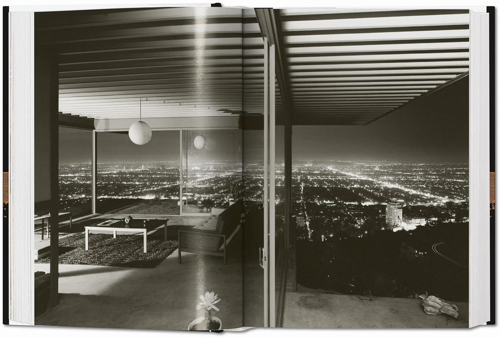 Case Study Houses. The Complete CSH Program 1945-1966. 45th Ed.