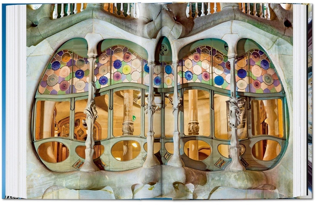Gaudí. The Complete Works. 40th Ed.