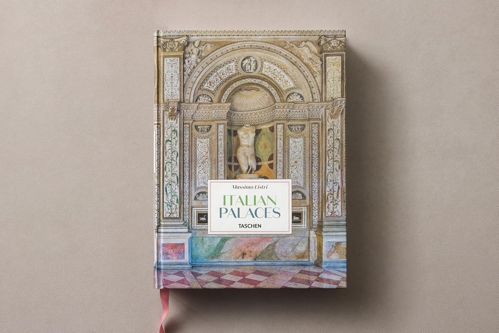Massimo Listri. Italian Palaces