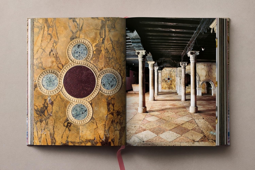 Massimo Listri. Italian Palaces