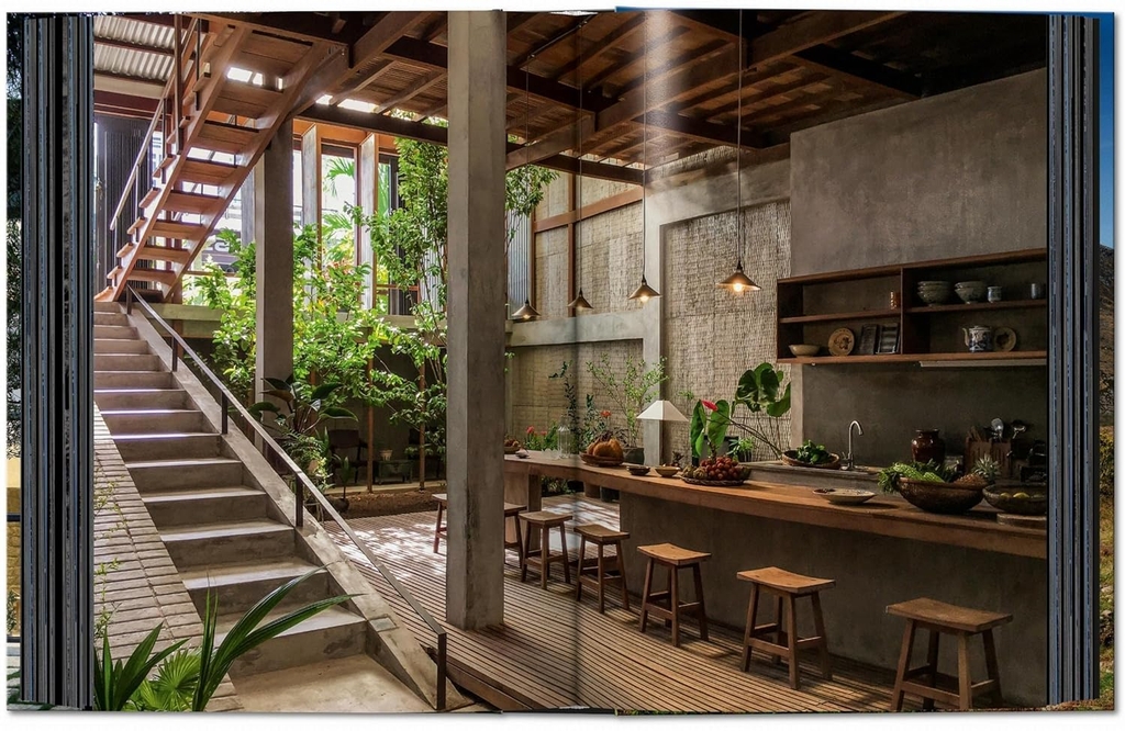 Homes For Our Time. Contemporary Houses around the World. 45th Ed.