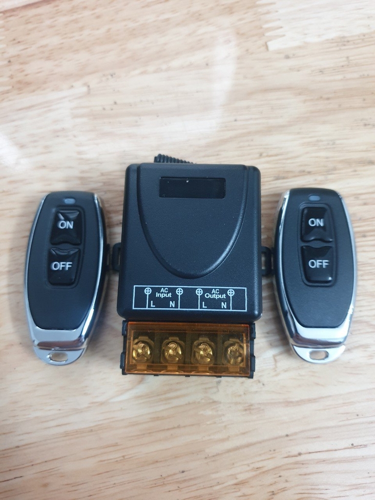 Bản sao của Bộ điều khiển từ xa 100M - 30A 2 tay khiển