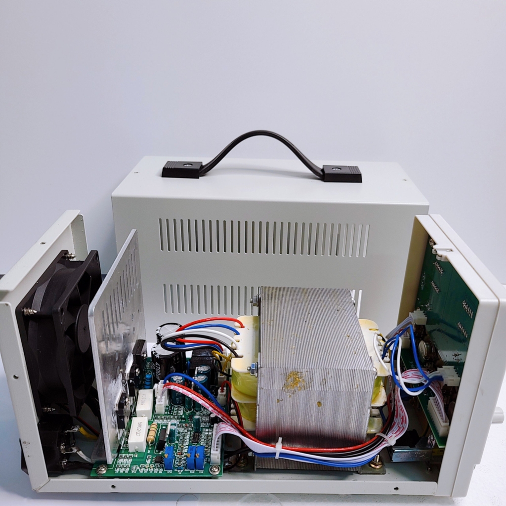 Máy cấp nguồn LONG WEI 305D 30V-5A