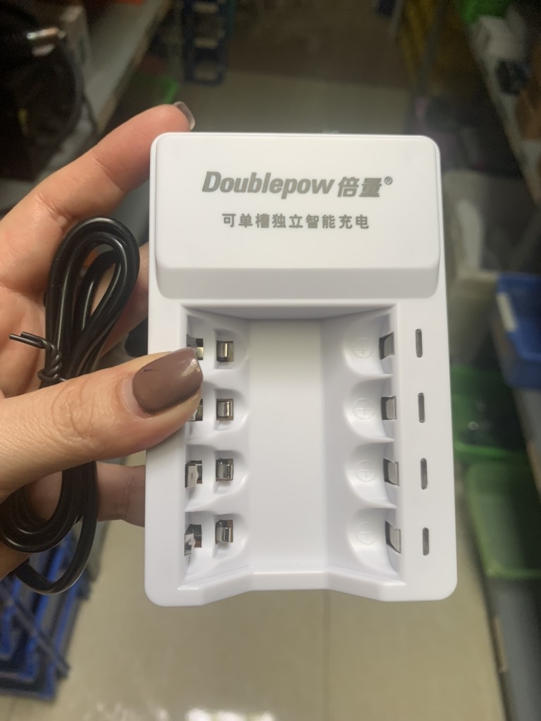 Sạc pin mic AA, AAA tự ngắt -đèn báo đầy - không kèm pin