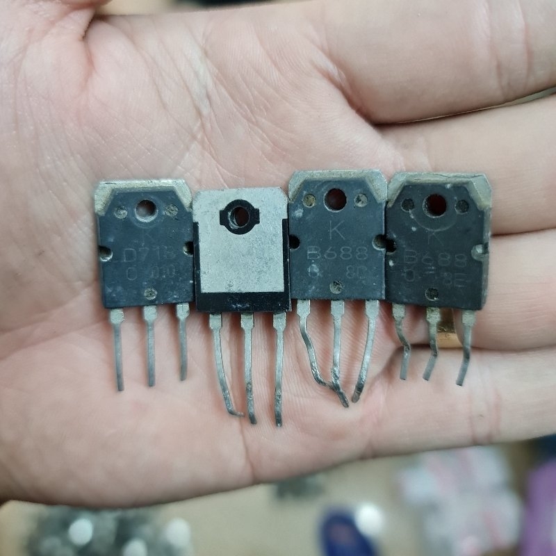 thanh lý D718 lưng đồng chân nối