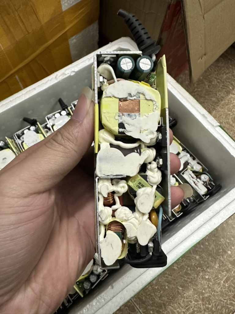 Nguồn 15V - 7A không vỏ ( loa kéo )