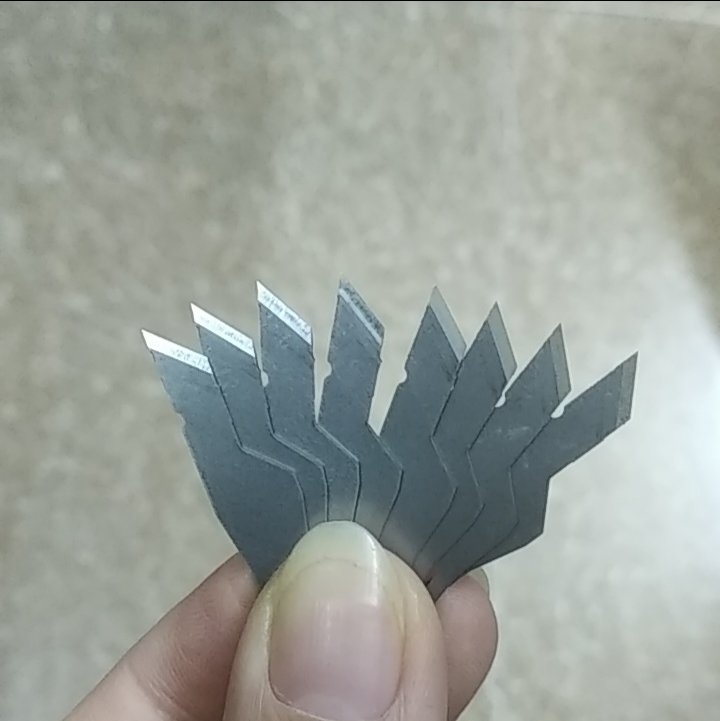 Hộp 8 lưỡi dao cắt mạch đầu vát