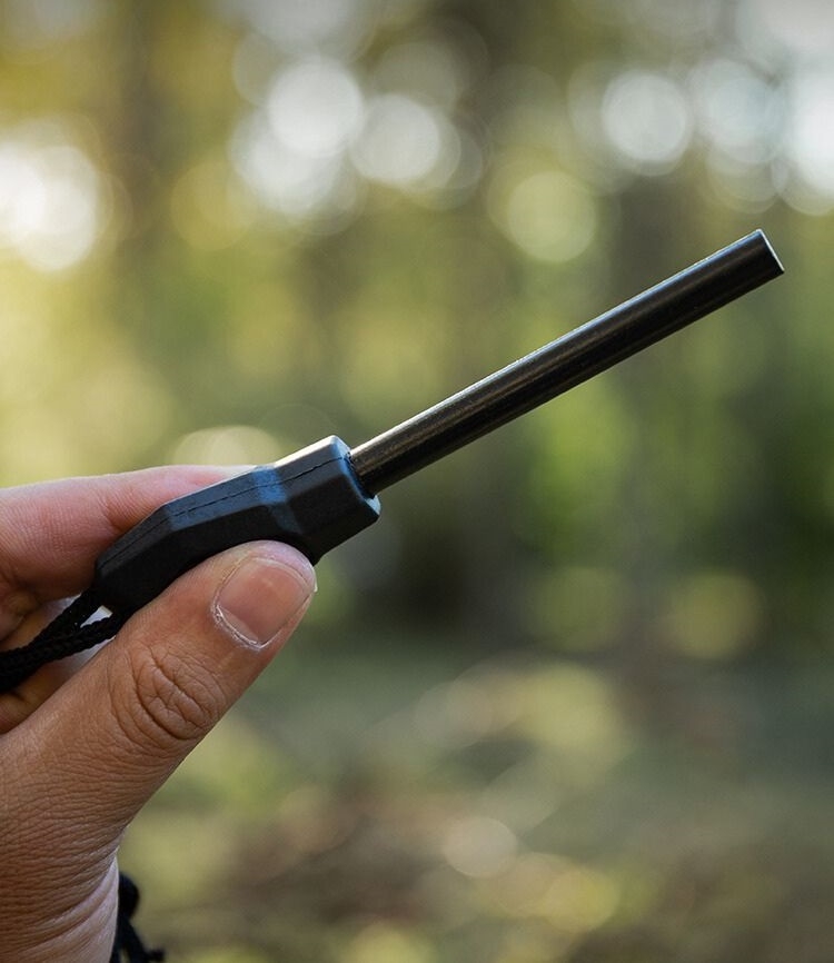 Dụng Cụ Đánh Lửa, Que Đánh Lửa Sinh Tồn kiêm mở lắp chai cắm trại dã ngoại leo núi