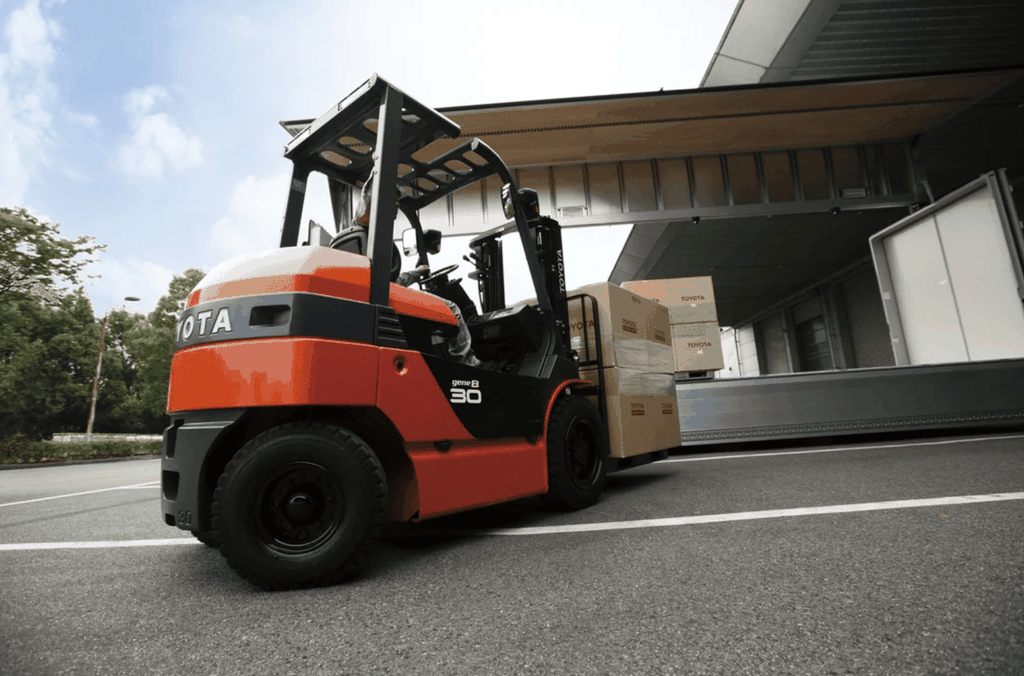 Hình ảnh cận cảnh xe nâng điện Toyota 8FB10