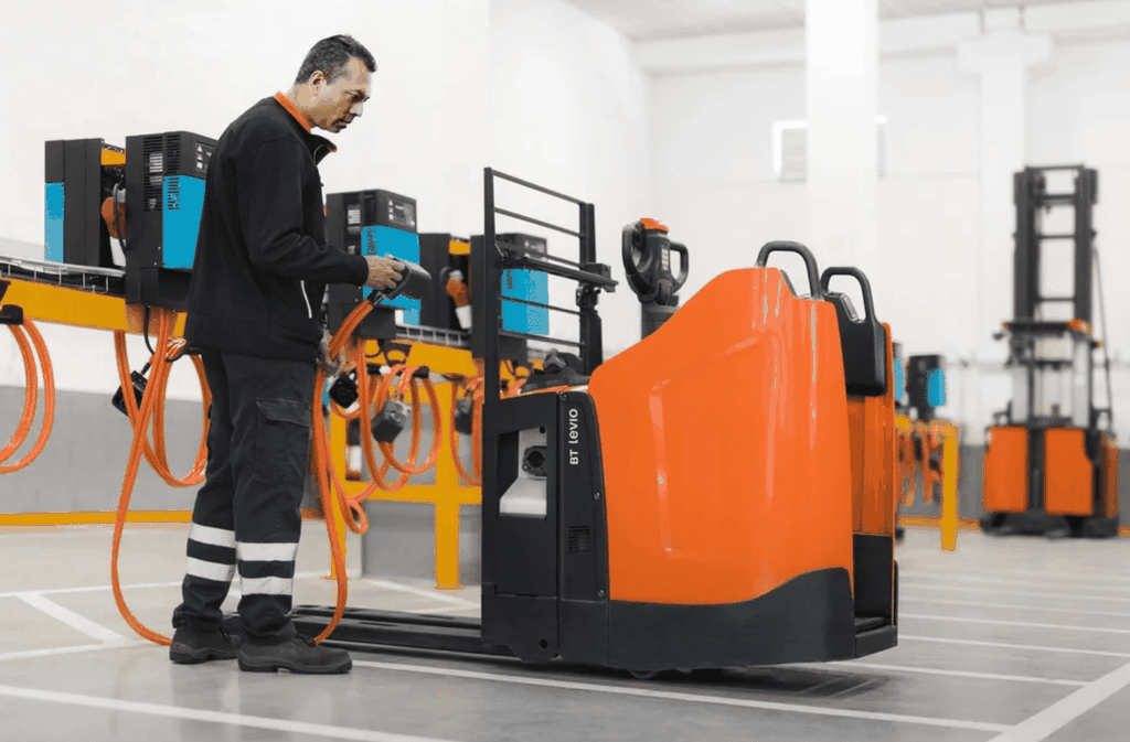 Lợi Ích Khi Sử Dụng Xe Nâng BT Levio LPE200