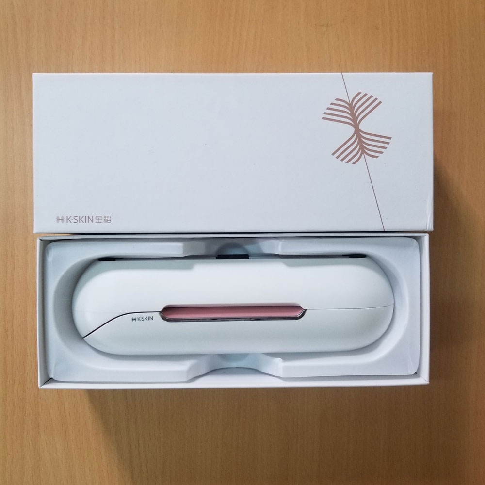 Máy hút mụn KSKIN KD803A có 3 chế độ hút khác nhau, kèm khay chứa 4 đầu hút KD803A