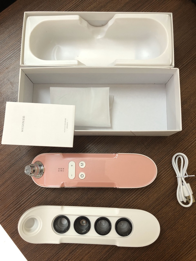 Máy hút mụn KSKIN KD803A có 3 chế độ hút khác nhau, kèm khay chứa 4 đầu hút KD803A