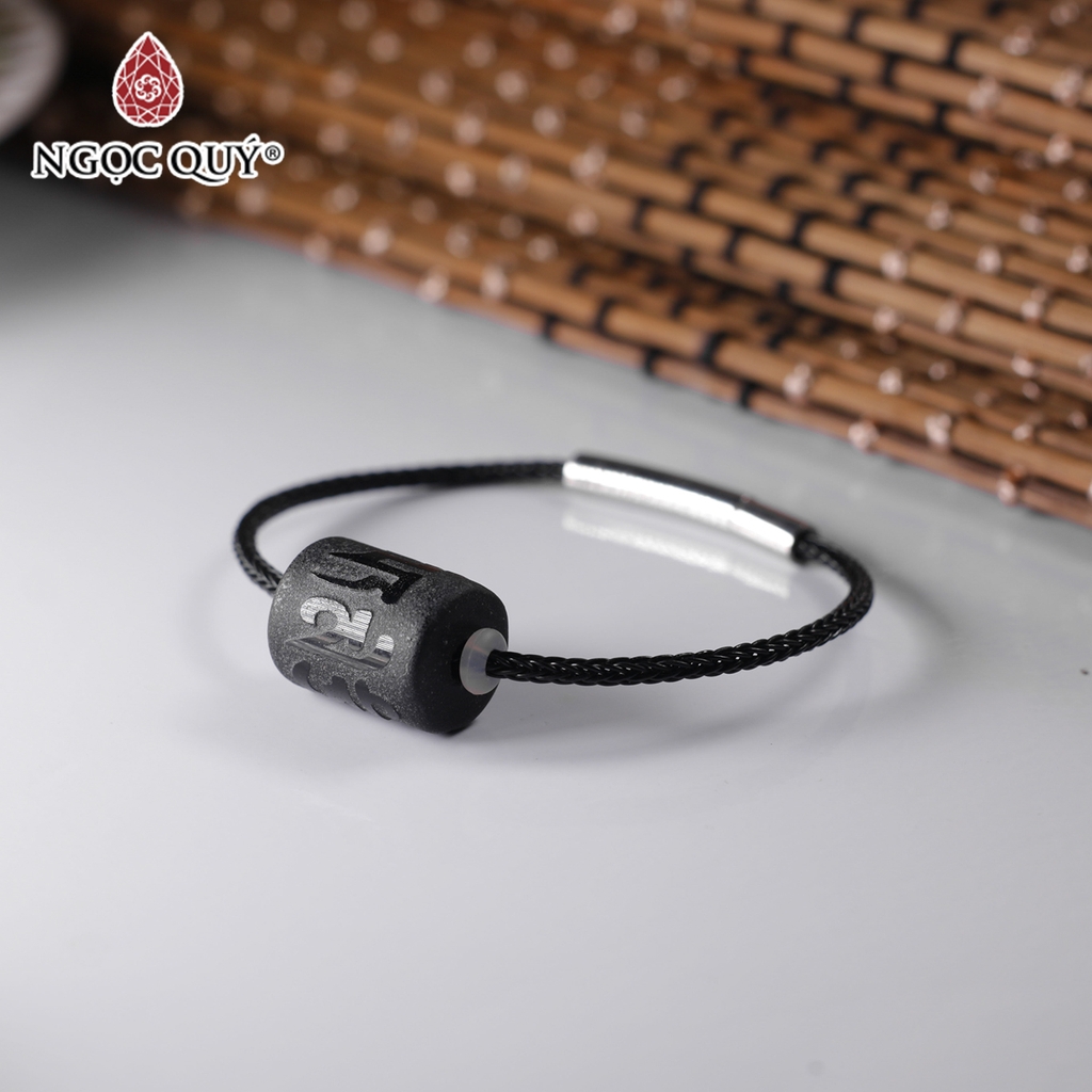 Vòng lu obsidian nhám lục tự