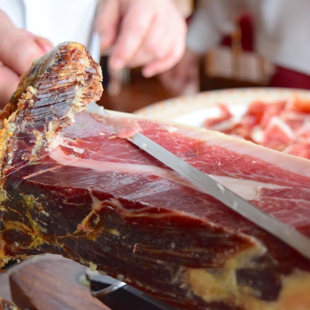 ĐÙI HEO MUỐI IBERICO TÂY BAN NHA MUỐI 24 THÁNG