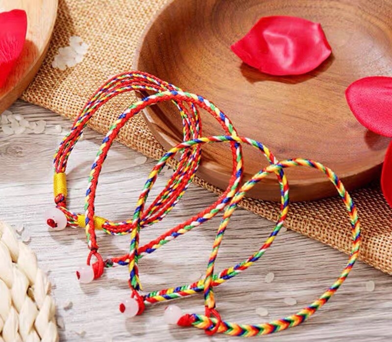 Vòng Tay Chỉ Ngũ Sắc