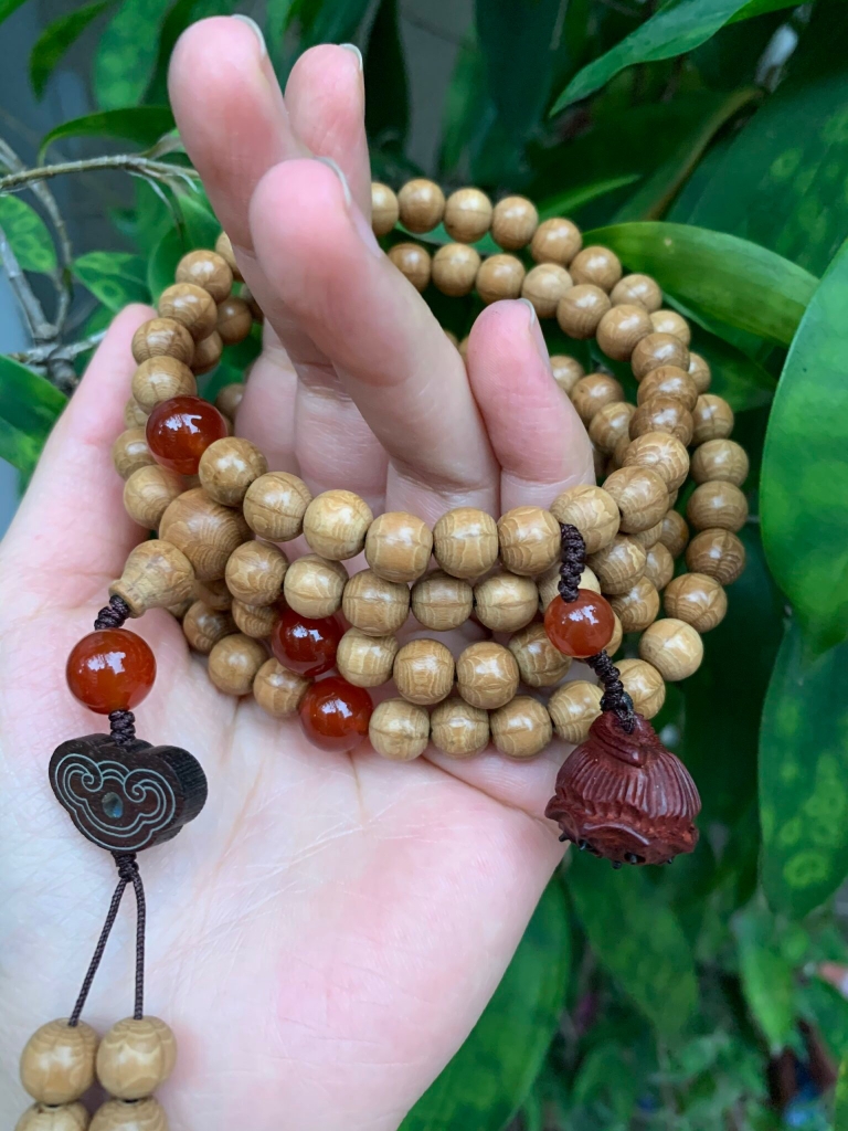 Chuỗi Gỗ Lục Đạo