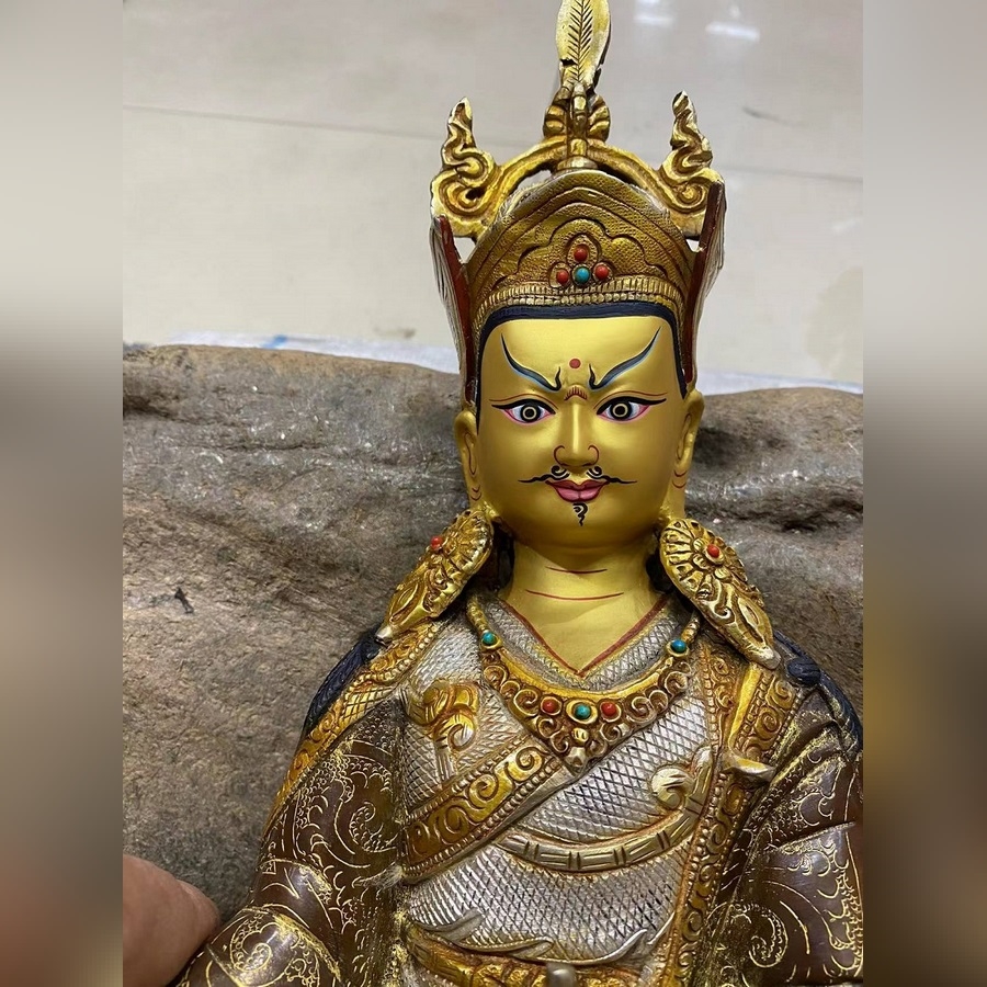 LIÊN HOA SINH KIM CƯƠNG THƯỢNG SƯ- bằng đồng Nepal 33cm