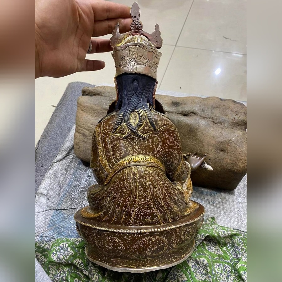 LIÊN HOA SINH KIM CƯƠNG THƯỢNG SƯ- bằng đồng Nepal 33cm