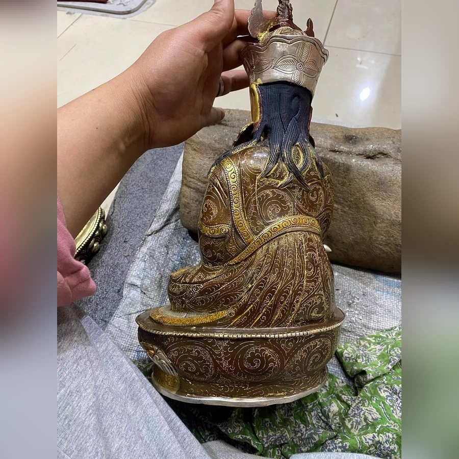 LIÊN HOA SINH KIM CƯƠNG THƯỢNG SƯ- bằng đồng Nepal 33cm