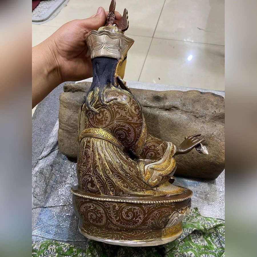 LIÊN HOA SINH KIM CƯƠNG THƯỢNG SƯ- bằng đồng Nepal 33cm