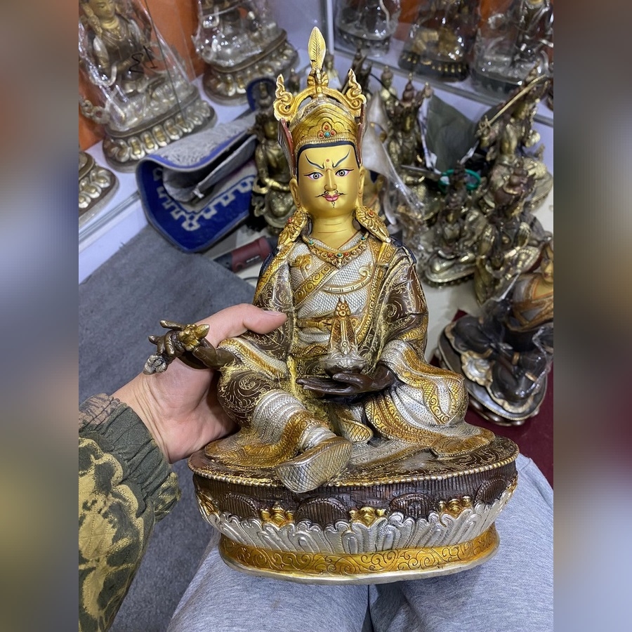 LIÊN HOA SINH KIM CƯƠNG THƯỢNG SƯ- bằng đồng Nepal 33cm