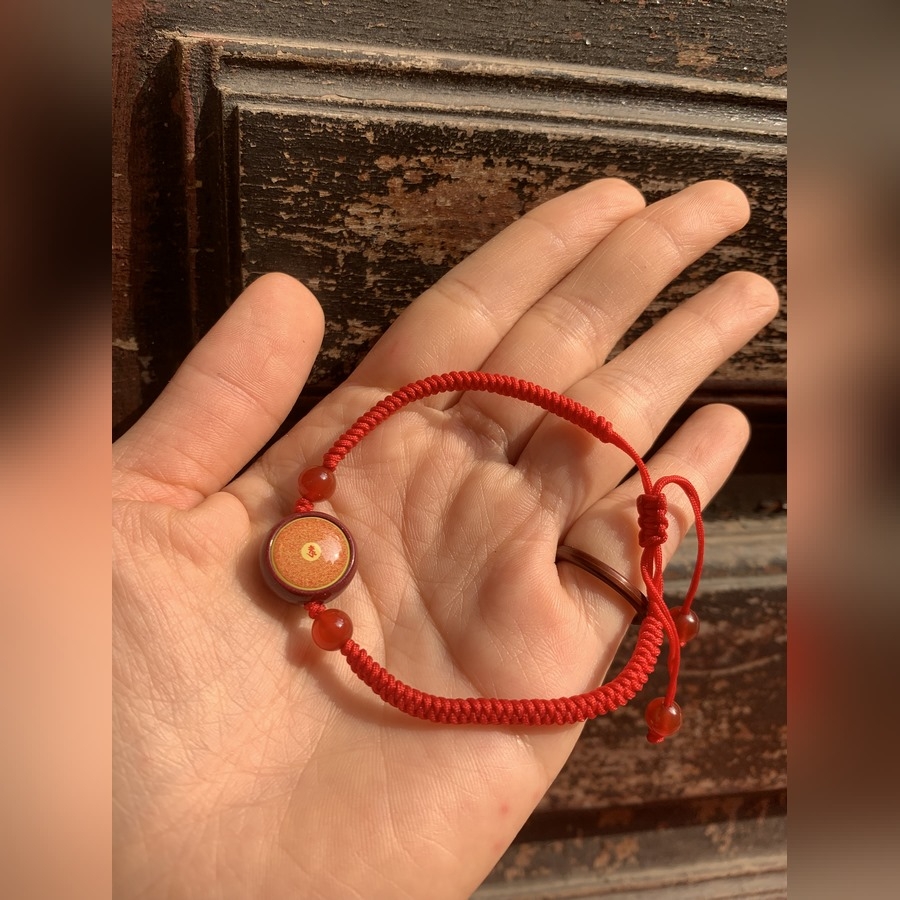 Vòng Tay Lăng Nghiêm Chusa chỉ đỏ