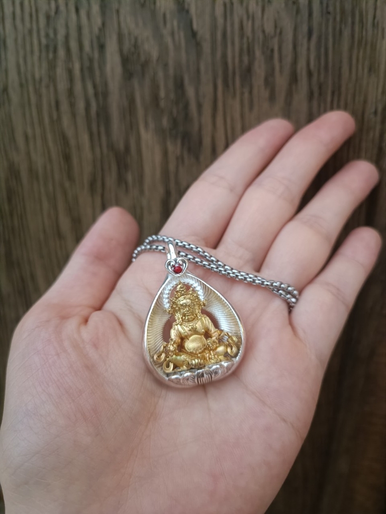 Mặt dây chuyền các Bổn Tôn