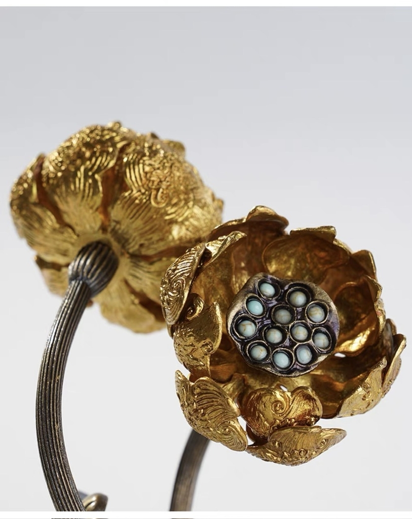 Toma và Hoa vương (cỡ lớn)