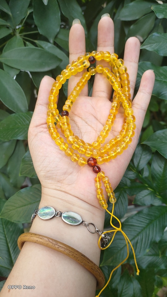 Chuỗi hổ phách mina màu vàng kem