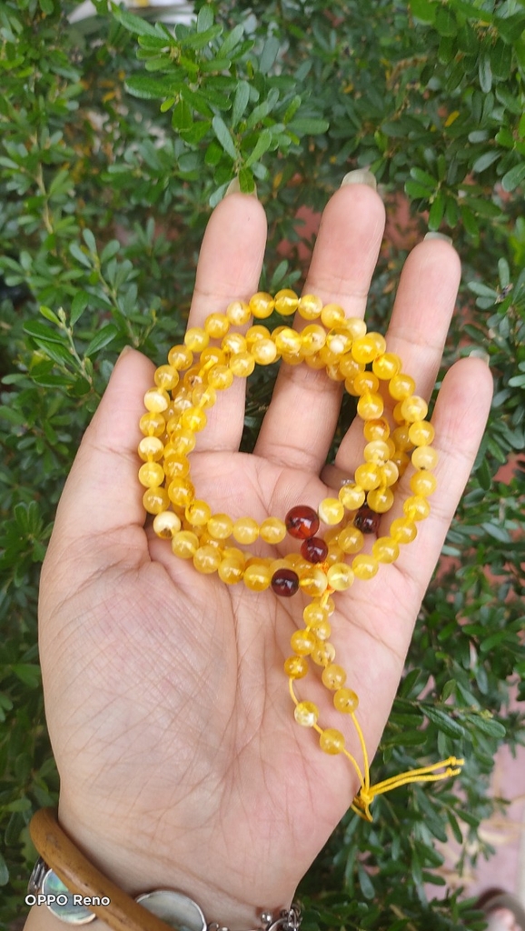 Chuỗi hổ phách mina màu vàng kem