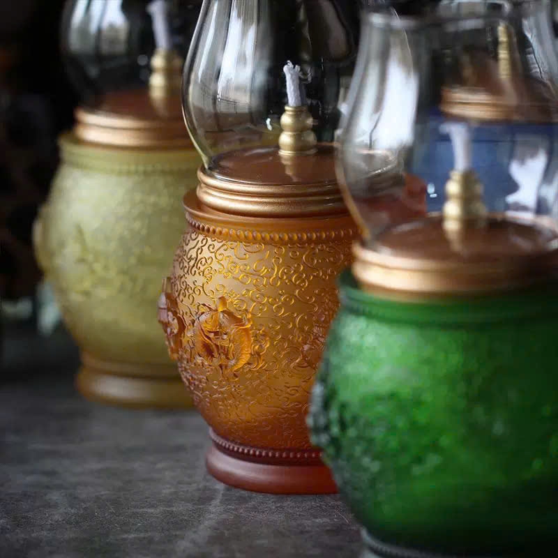 Đèn dầu liuli Bát Kiết Tường