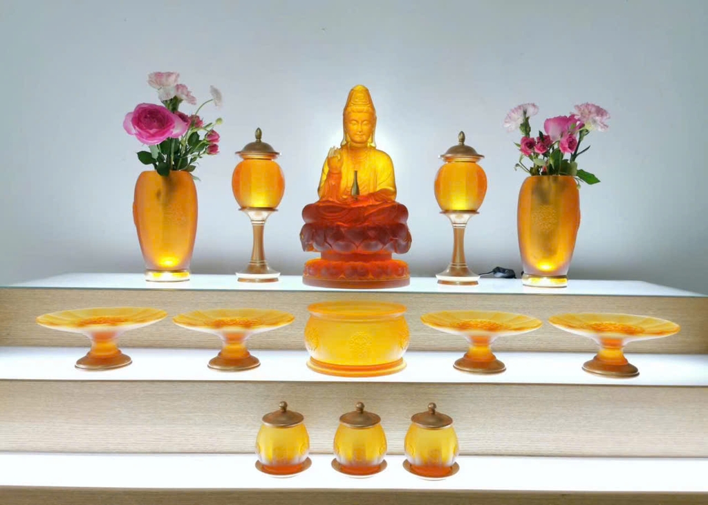 Lư Hương Bảo Liên Đăng bằng đá lưu ly