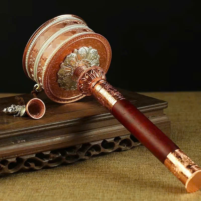 Kinh luân đồng cầm tay cỡ lớn và đế cắm điện xoay
