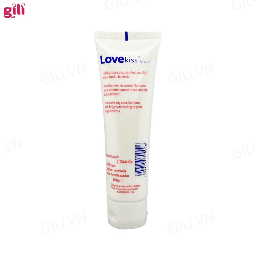 Gel bôi trơn hương dâu Love Kiss Strawberry chai 100ml chính hãng