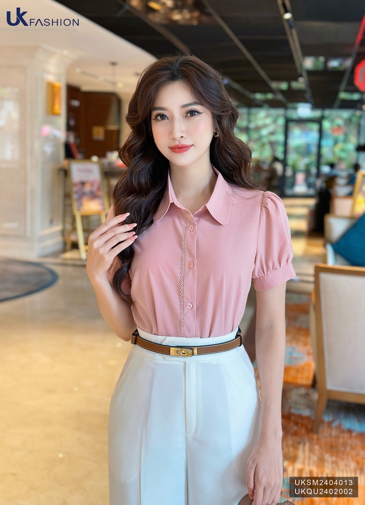 Sơ mi cổ sen kê ren nẹp xinh xắn, điệu đà, hợp dáng cơ bản UKSM2404013