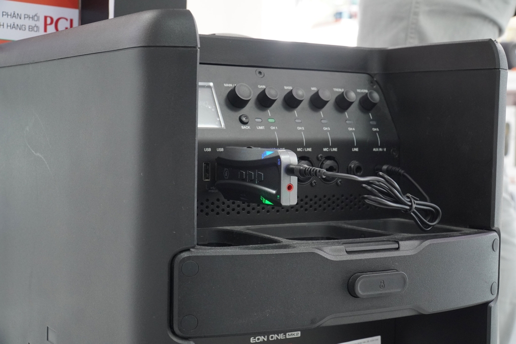 Micro không dây Alpha Works A1 - Hàng Chính Hãng PGI