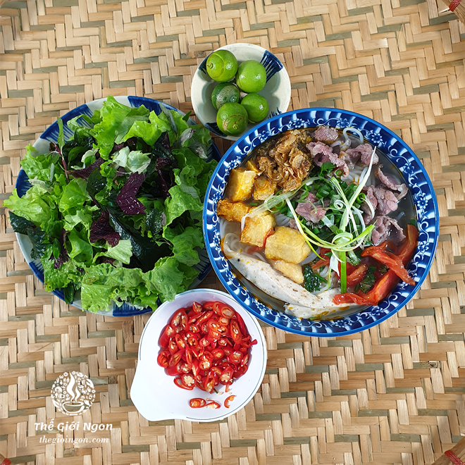 Bún riêu cua bắp bò