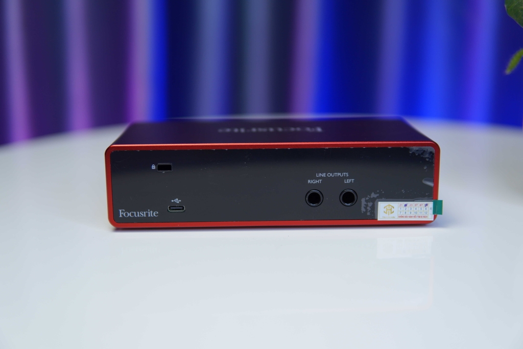 SOUNDCAR FOCUSRITE SCARLETT 2I2