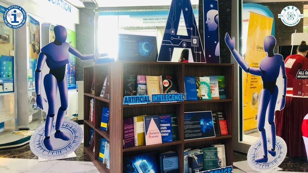 Triển lãm “Sách khoa học và công nghệ với sự phát triển kinh tế xã hội”