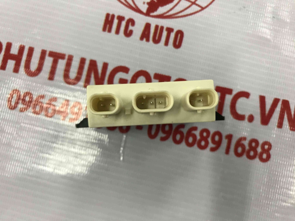 Hộp chuyển đổi cản sau Mercrdes - Benz A2389053301