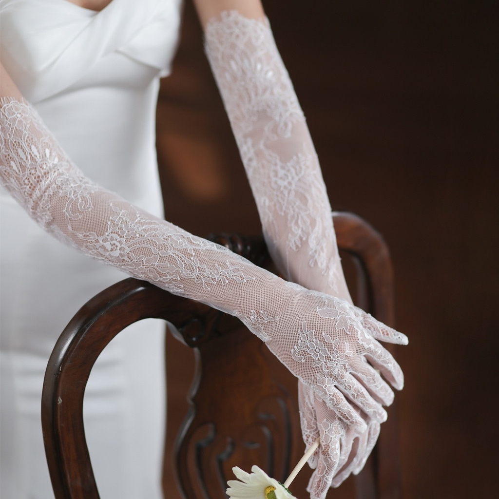 Găng tay cô dâu lưới hoa ren nổi mẫu dài 55cm mới 2023  giangpkc-phu-kien-thoi-trang