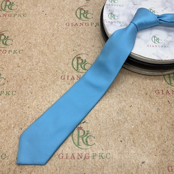Cà vạt nam màu xanh biển mẫu gân trơn tự thắt 8cm sang trọng mới 2023 Giangpkc