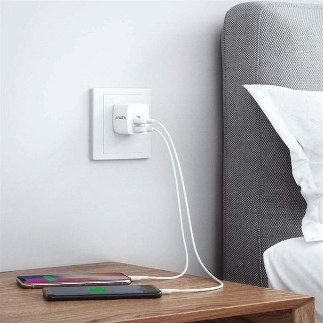 Adapter sạc 2 cổng USB 12W Anker PowerPort Mini A2620