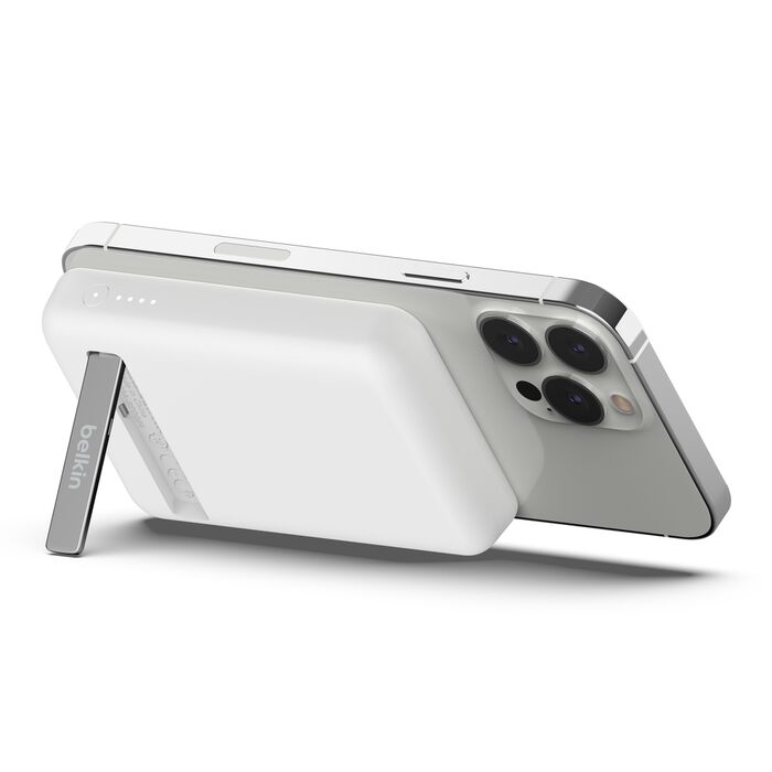 Pin sạc dự phòng Belkin BoostCharge Magnetic Wireless Power Bank 5000mAh